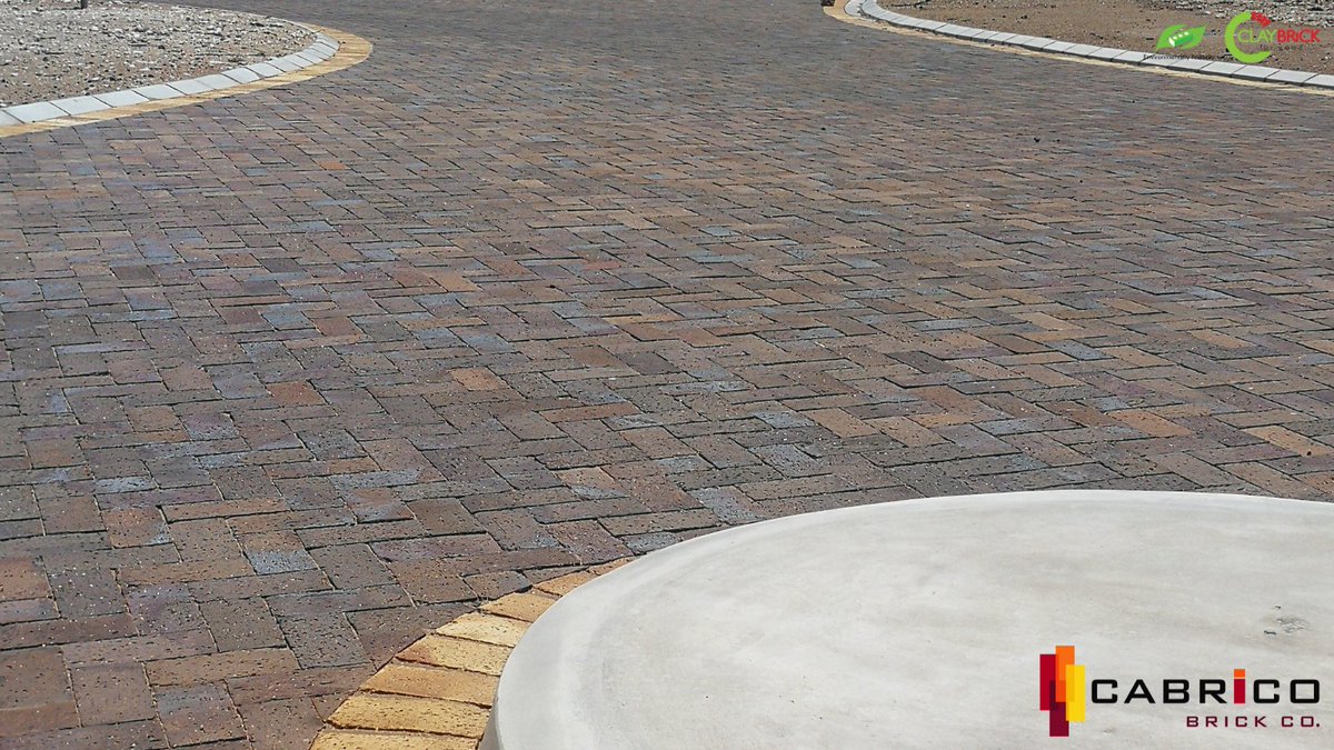 Cabrico2's tweet image. Bronze Paver currently on special. 

Beautiful job completed at De Gama Village in Langebaan, using our Bronze Paver 73mm as well as edging with our Wheatstone Paver 73mm.

Project completed by : Noord Civils
Bricks supplied by : Cabrico 

#claypavers #claybricks #pavers