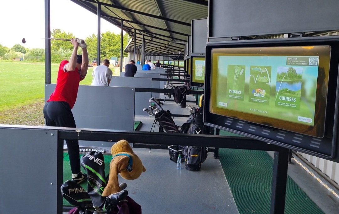 ShaneJRose's tweet image. Great news, Blackthorn Wood Golf Range is extending its hours until 8.30pm, last small basket can be purchased at 8pm. Giving the golfers more practice time 👊⛳🏌‍♀️🏌‍♂️#trackmanrange