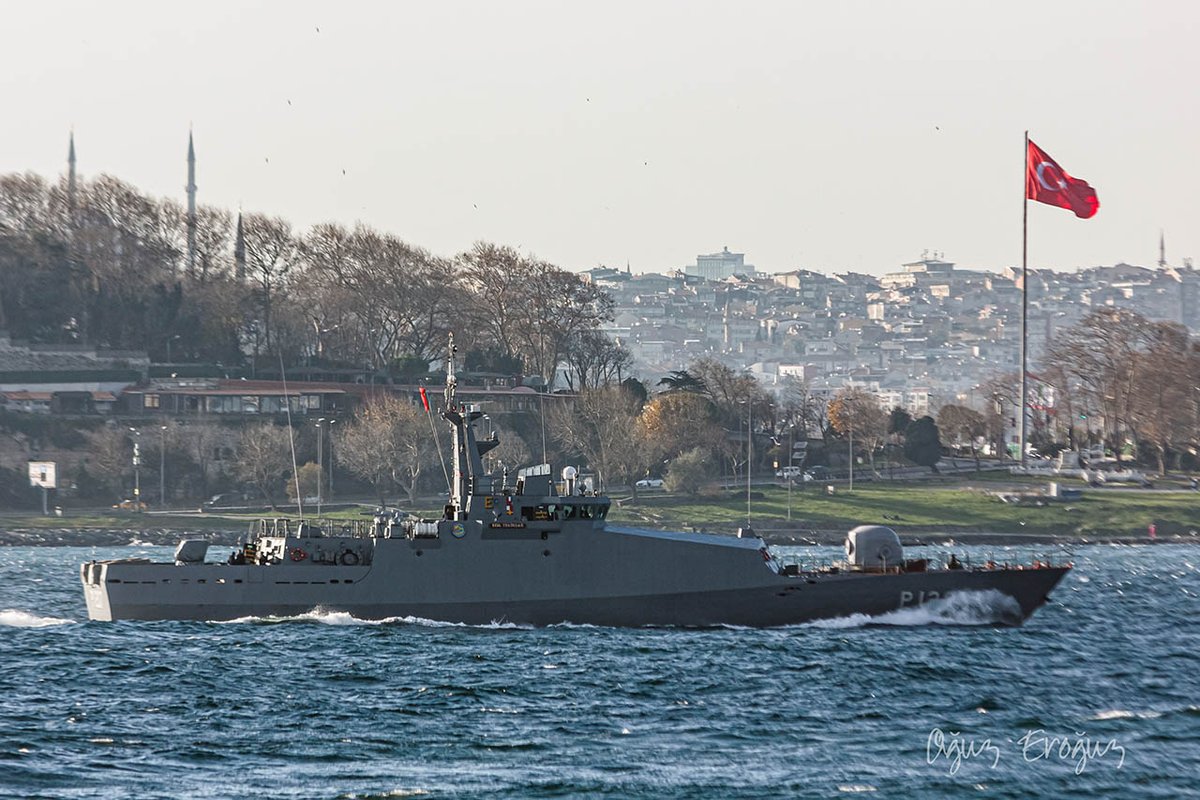 OguzEroguz1's tweet photo. #TurkishNavy #TuzlaClass patrol boat #TCGTekirdağ #P1207 #TürkSularındaÇeliktenAğ transited Marmara towards the Black Sea https://t.co/6VApqqHZjz