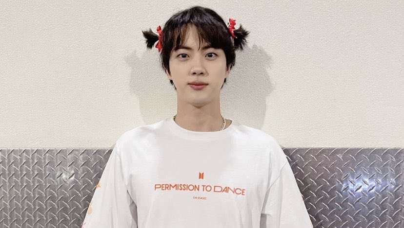 tracklist's tweet photo. O ARMY já acordou hoje com aquela surpresa! 

Já seguiram os 7 no Instagram? https://t.co/6C1eWIrwQD