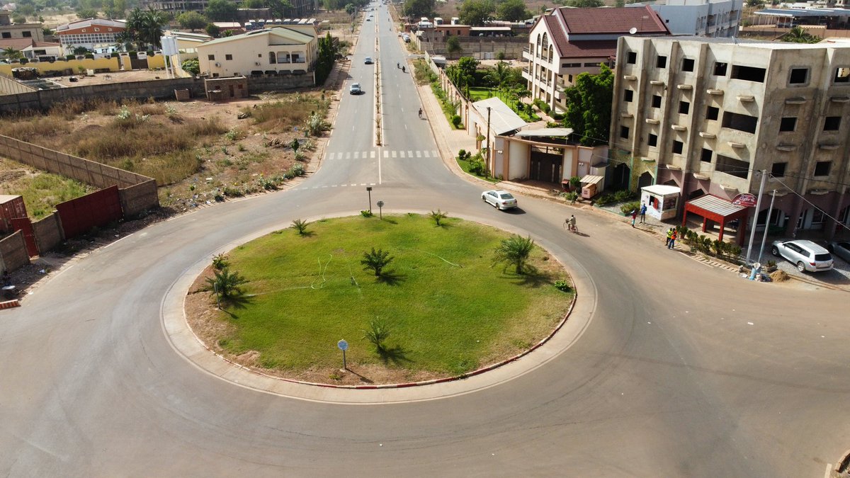 Le développement par la route, nous y croyons! 

Fructueuse semaine à tous!

#Routes
#Ponts 
#Voiries