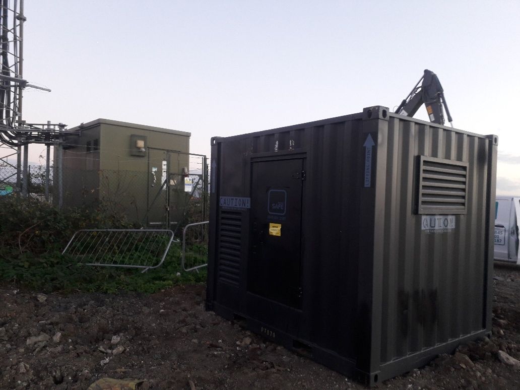 _generatorpower's tweet image. 👌⚡Another PowerSafe solution deployed for a customer on the Isle of Sheppey recently. We pioneered the design of these purpose-built, protective containers - now recommended by insurers.

Find out more: 👉 generator-power.co.uk/hire/powersafe/ 

#PowerSafe #GeneratorHire #EmergencyPower