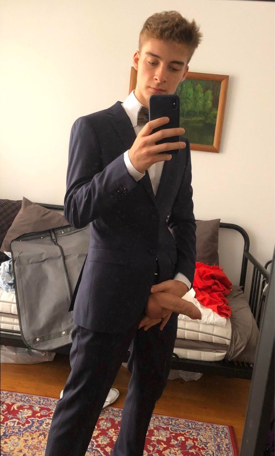 I love business boys ?? https://t.co/3YzdD8gmqs
