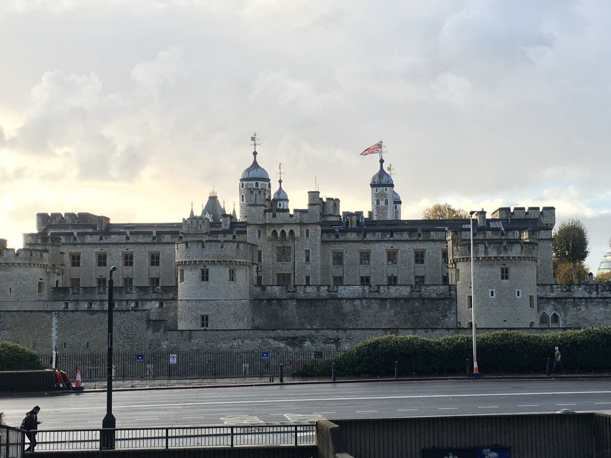 LondonFire's tweet photo. Firefighters will be taking part in a large-scale training exercise at the @TowerOfLondon this afternoon. It's to test our fire response and salvage operations. It is just training so please don't be alarmed at the number of emergency vehicles which will be in attendance. https://t.co/bqj2cnnTqy