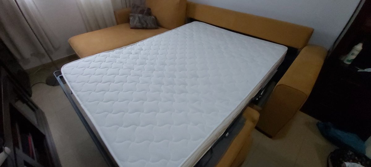 BAvilaR's tweet photo. No sé si esta es la vía, pero he visto cosas más imposibles por aquí... Tengo varios muebles en buen estado, como un sillón nuevo con cama, que me gustaría que llegara a una familia de La Palma que lo necesite. ¿Alguna empresa los podría transportar? Muchas gracias https://t.co/ENapsSiAyH