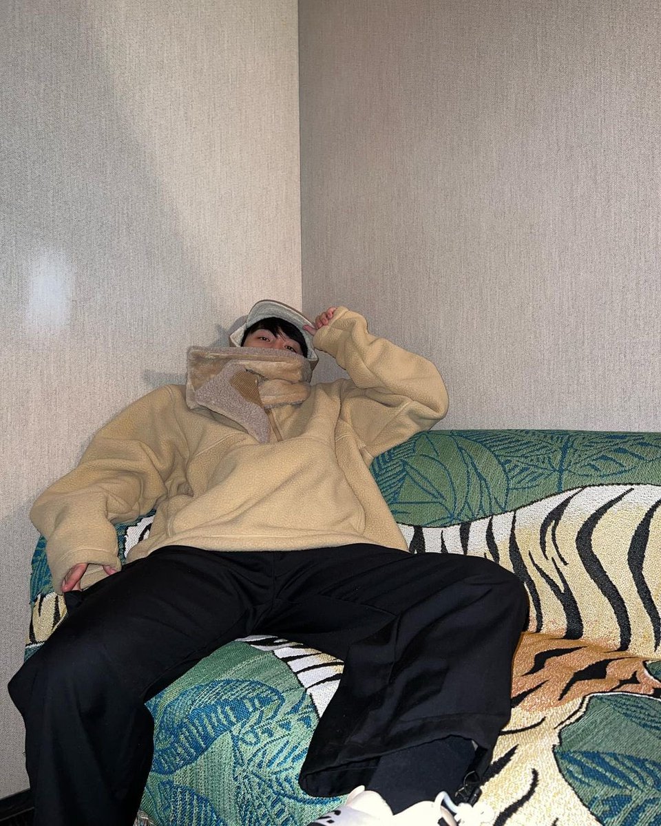 jinhoarchives's tweet photo. 211206 ✰ jinho instagram update

‘Roar’ https://t.co/pqzZmrcN8H