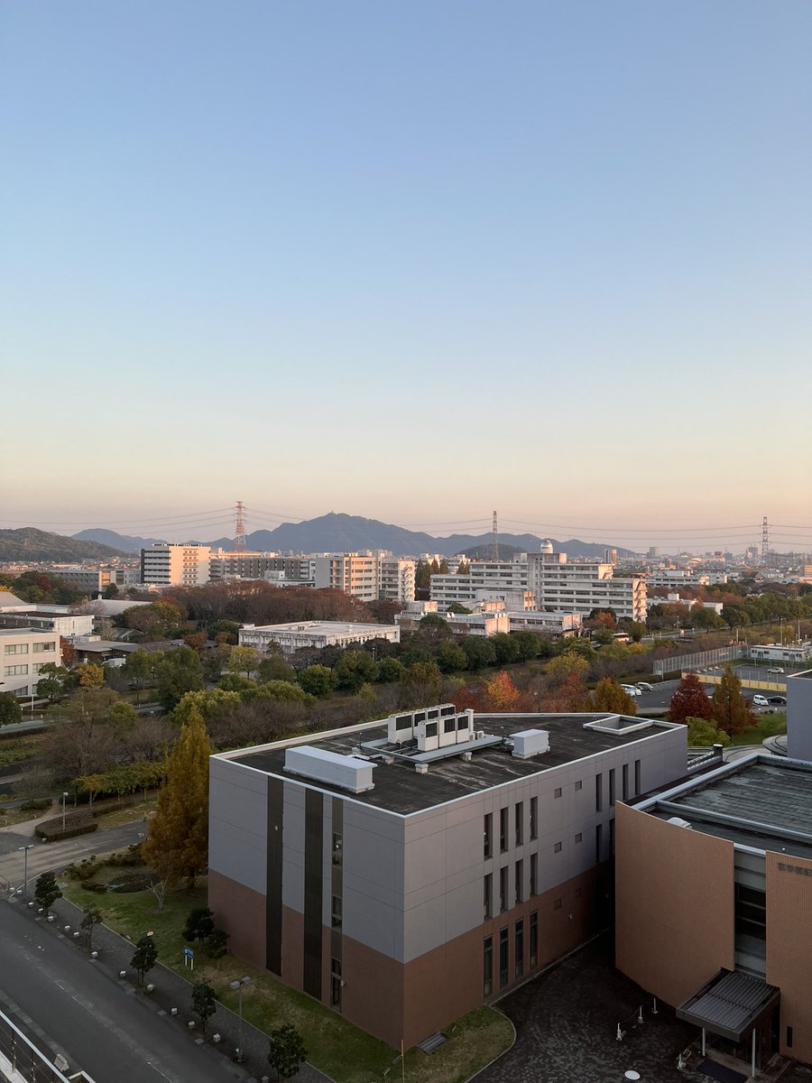 もう少しで復帰できそう〜
頑張れ自分！
外の空気を思いっきり吸いたい！
多分生きてるって実感するかなぁ〜