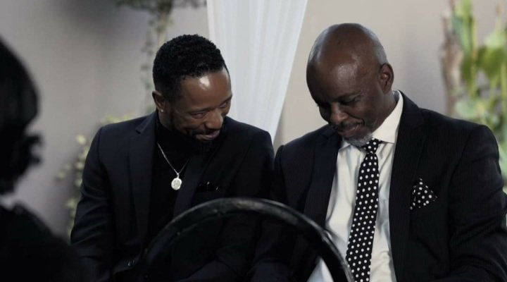 Hlungwani_1's tweet photo. Faith Nketsi is gonna release a diss track that says ;

"Our relationship was Over..the minute the range rover went out of range" 🎤 https://t.co/S1pgCTS1dH