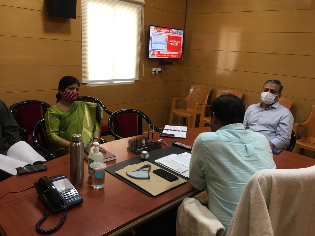 btushar02's tweet photo. Reviewed the monthly progress of @EIT_Odisha with the senior officials. @EIT_Odisha with @OCAC_Odisha to be nodal for technical management of the IT services for all the depts. Focused on #5T targets, #BSKY card-related services &amp; all other citizen-centric services in Odisha. https://t.co/9bjJkjprUp