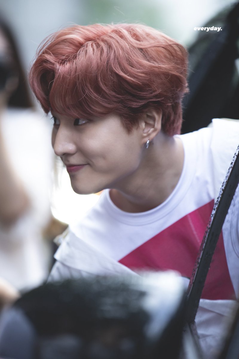 brianlooks's tweet photo. [190726] https://t.co/1R43A2GyQP