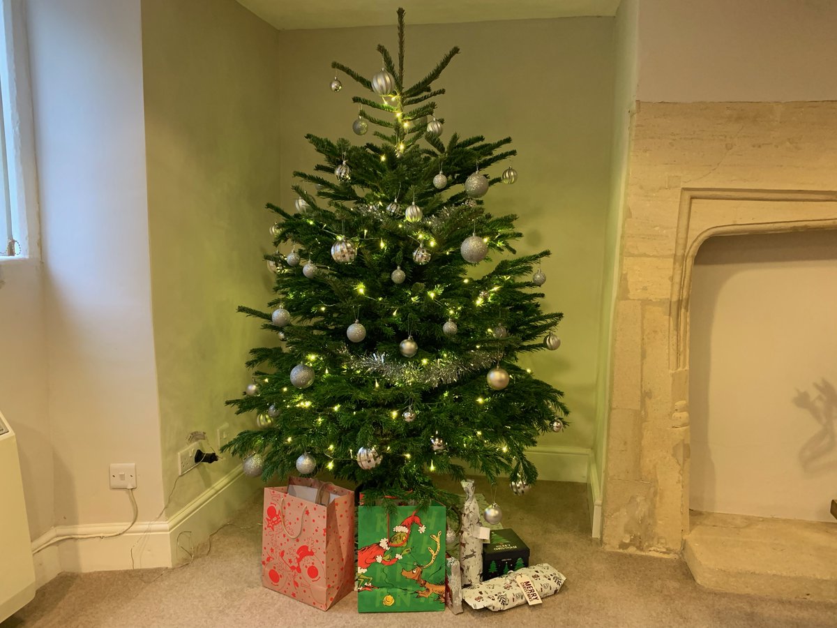 Christmas is fast approaching and we wanted to let you know about our opening times over the festive period. 

We will be closed for Christmas from the end of business on Wednesday 22rd December and will re-open on Tuesday 4th January 2022. 

battbroadbent.co.uk