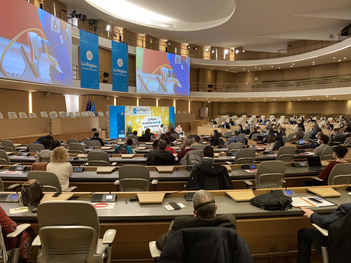 BenoitChanal1's tweet photo. 5e Édition du #forumExtra2021 organisée par @auvergnerhalpes pour échanger autour du parasport, de l’inclusion, de l’innovation et de l’emploi avec @SandrineChaix @mariealefur https://t.co/dP62eGkduX