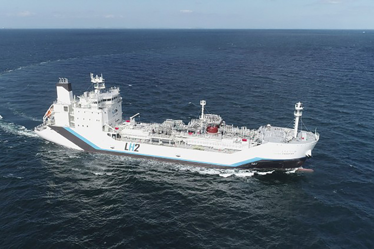 shipinsight's tweet photo. New ClassNk hydrogen carrier to enter service this month - https://t.co/2aEninFwUV #maritime #shipping #marineengineering #IMO2050 https://t.co/wtKPmkQ2K5