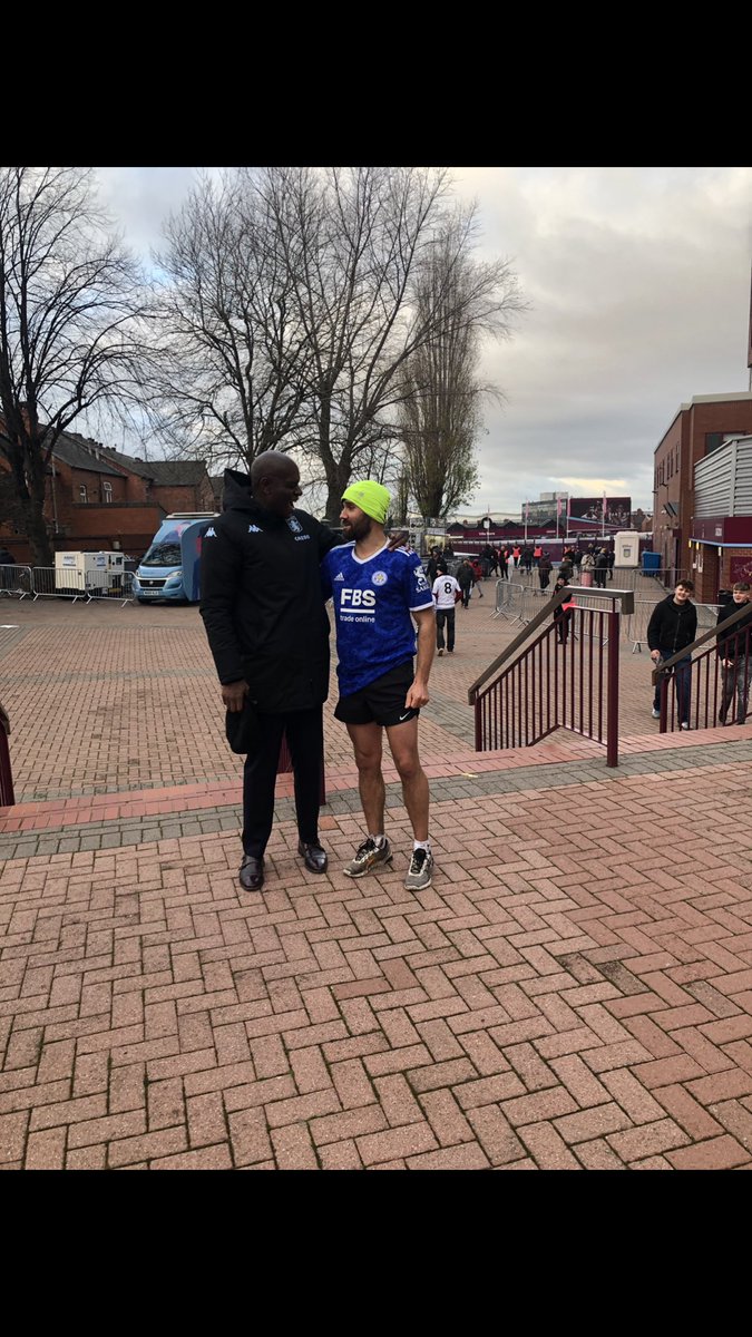 Gorman01Anna's tweet photo. @IanTaylor7 a massive thank you for taking the time to have a chat and photo with my twin brother Tom who ran 43 miles from KP stadium to the villa ground in memory of my husband fran. All proceeds go the @qehbham ITU/Renal department. https://t.co/RYbb4tF1mr
