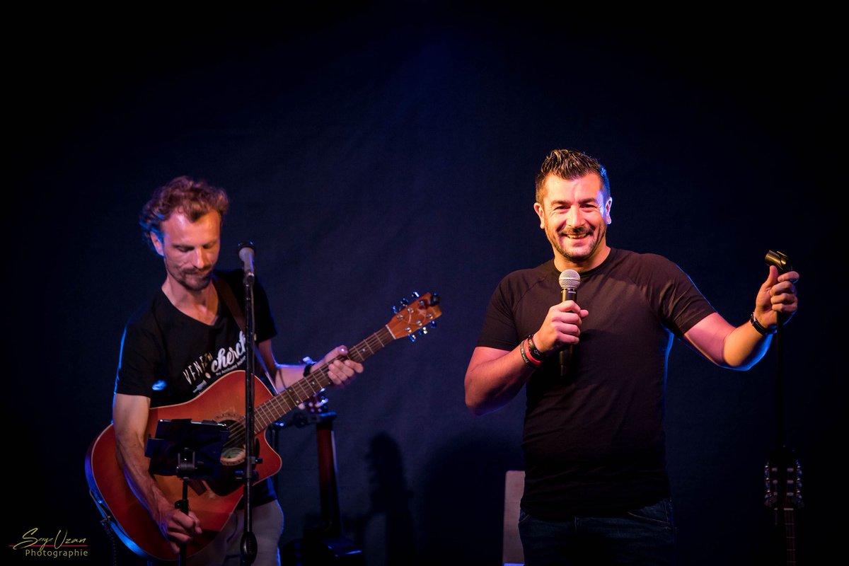 🎟️Spectacle d'#humour ⏰jeudi 9/12 à 20h30 à l'#Agora.
<a href="/ANTHONYJOUBERT2/">Anthony Joubert</a> revisite les classiques français et livre ses anecdotes de vie. 
Tout public. ℹ️Infos et billetterie agora-lecres.fr