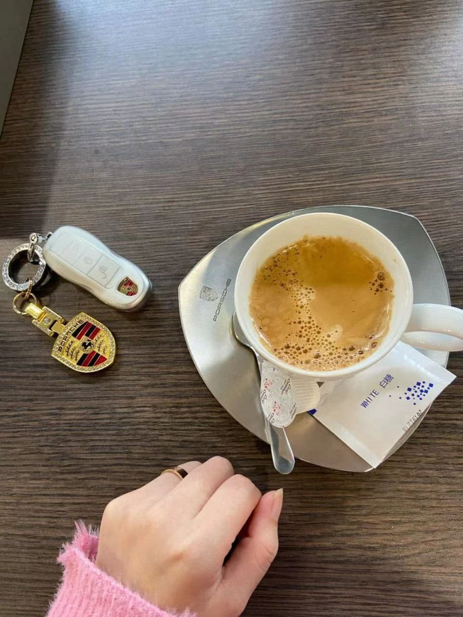 Ellieil tweet media