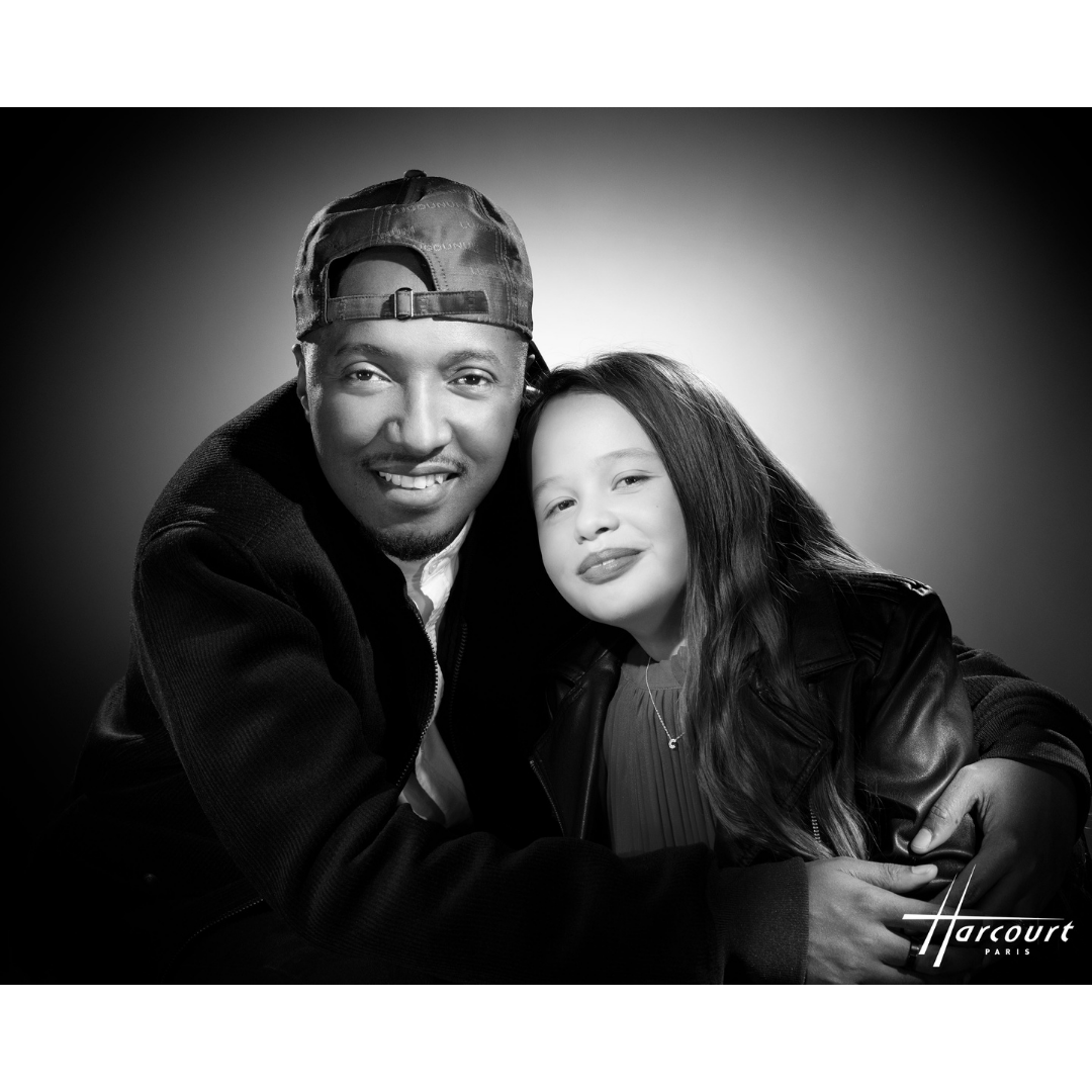 À l'occasion du Téléthon 2021, Studio Harcourt a eu le plaisir d'accueillir 2 merveilleux invités, Soprano et la petite Camille! 💫 #Telethon2021 #StudioHarcourt <a href="/Sopranopsy4/">Soprano</a>