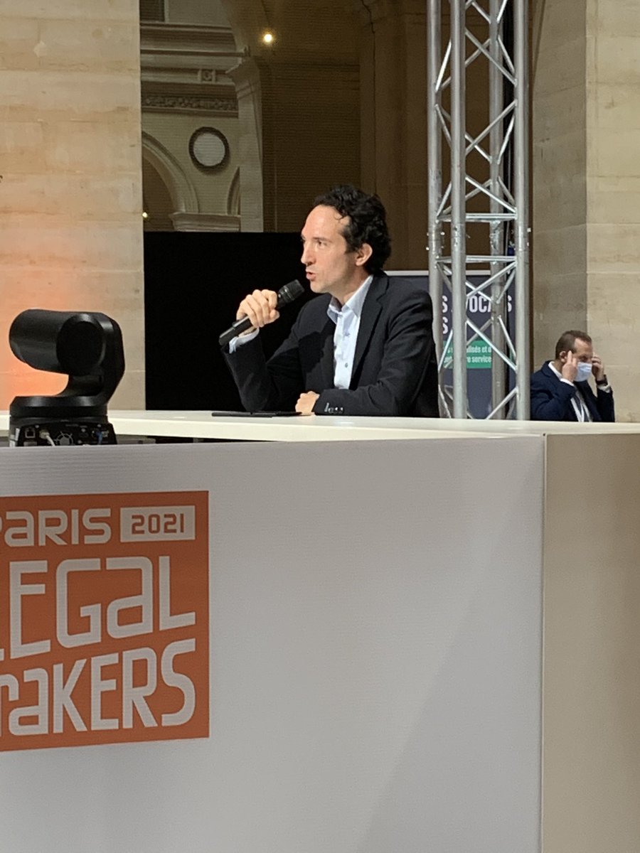 Raoultfabrice's tweet photo. Au #ParisLegalMakers avec @LexisNexisFr et @closd_legaltech https://t.co/CuxxCs52D1