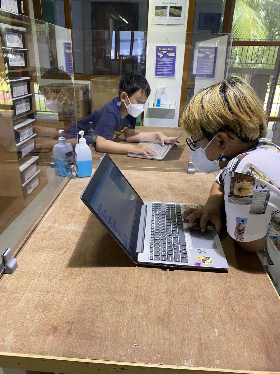 cassidycarvalho's tweet image. Hour Of Code Day 1: #AISCGrade4 and #AISCGrade5 Students learned how to code and practiced their coding skills using Scratch! #AISCDesign #AISCElementary