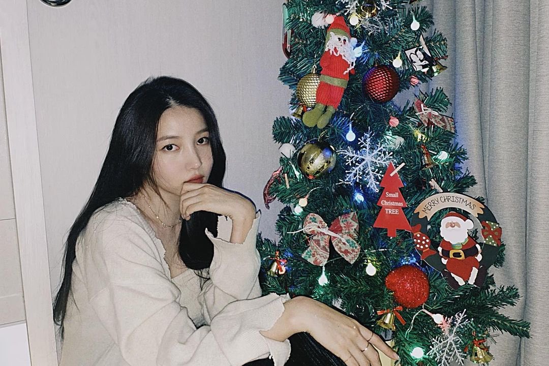 19951207net's tweet photo. 내년에는 더 행복하자 🥰💜 https://t.co/g8yL5pxUZD