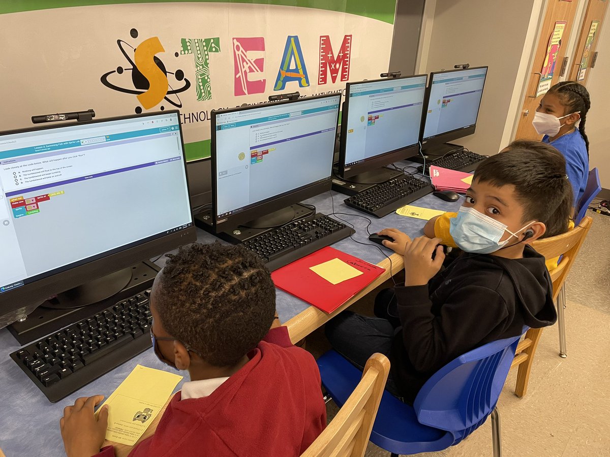 TechTeamPS66's tweet image. @jko we are kicking off #CSEDWeek2021Photos with @codeorg @District27NYC @CSforAllTchrs @csnyc @CS4AllKids @CSforAllNYC @CSforALL @exploringcs #code #csta @csteachersorg 💻🎮👾⌨️