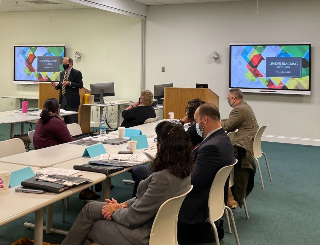 UD_SSC's tweet image. @UD_DASL started the week with our Delaware Equity Pipeline partners discussing our Self-Study processes and reflecting on success stories from GA &amp;amp; SC districts! @DEDeptofEd @MSaylorPhD @newarkcharterde @MSDBucs @AppoSchools #leadsDE