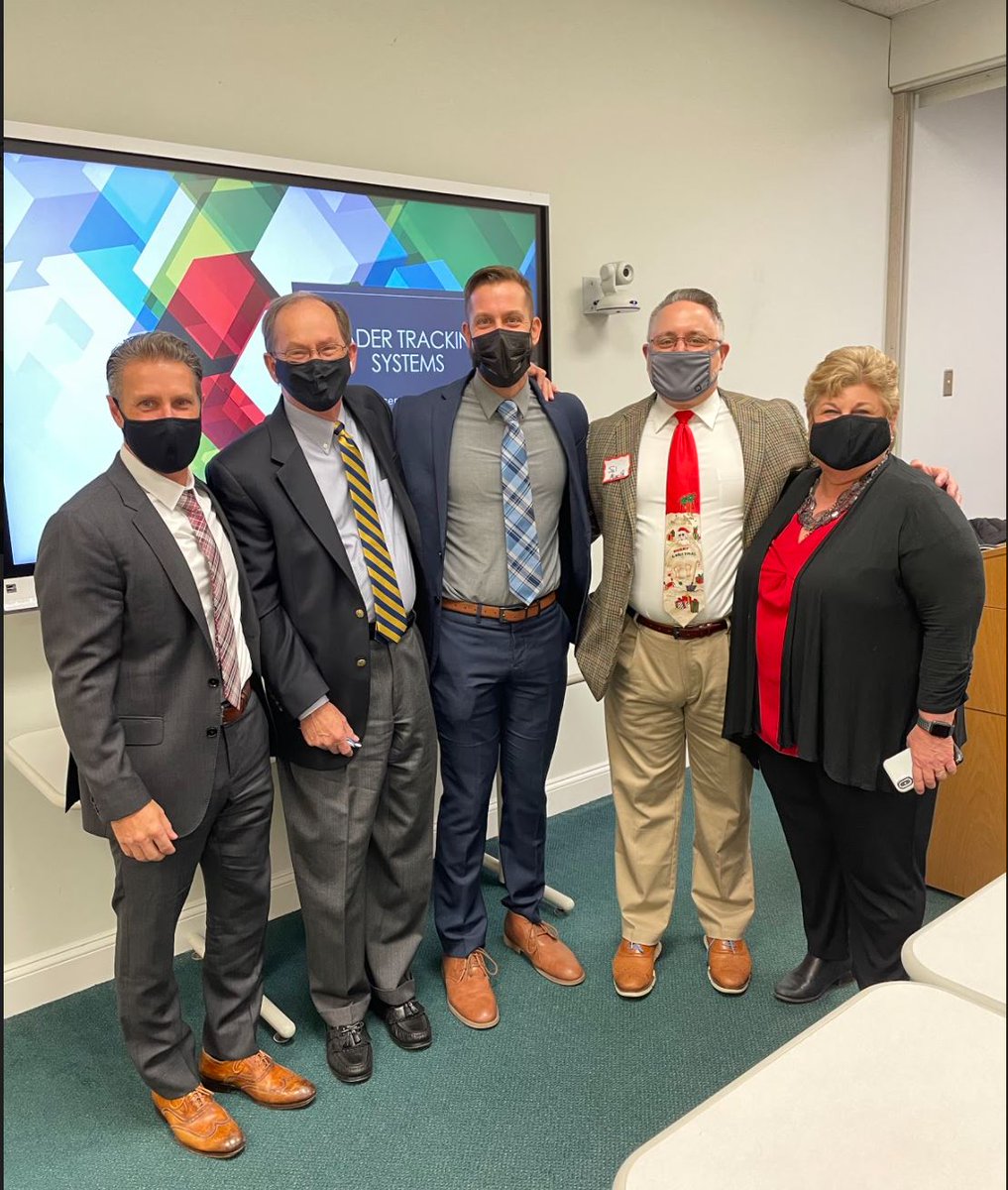 UD_SSC's tweet image. @UD_DASL started the week with our Delaware Equity Pipeline partners discussing our Self-Study processes and reflecting on success stories from GA &amp;amp; SC districts! @DEDeptofEd @MSaylorPhD @newarkcharterde @MSDBucs @AppoSchools #leadsDE