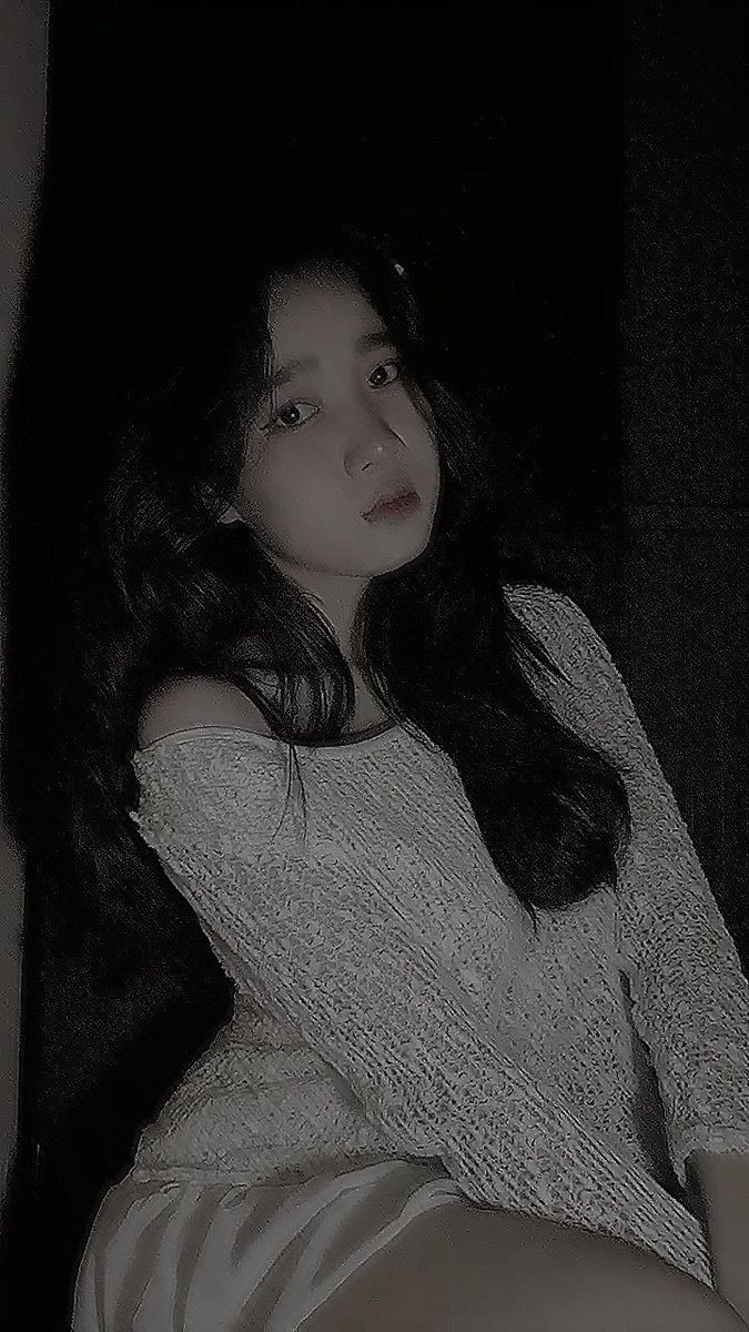 winjn_twt's tweet photo. hi, charming or cute? 
(này mới selca chính 🥺)
[#ARMYSelcaDay #ARSD] 
#ĐGHer https://t.co/iiA50UftcR