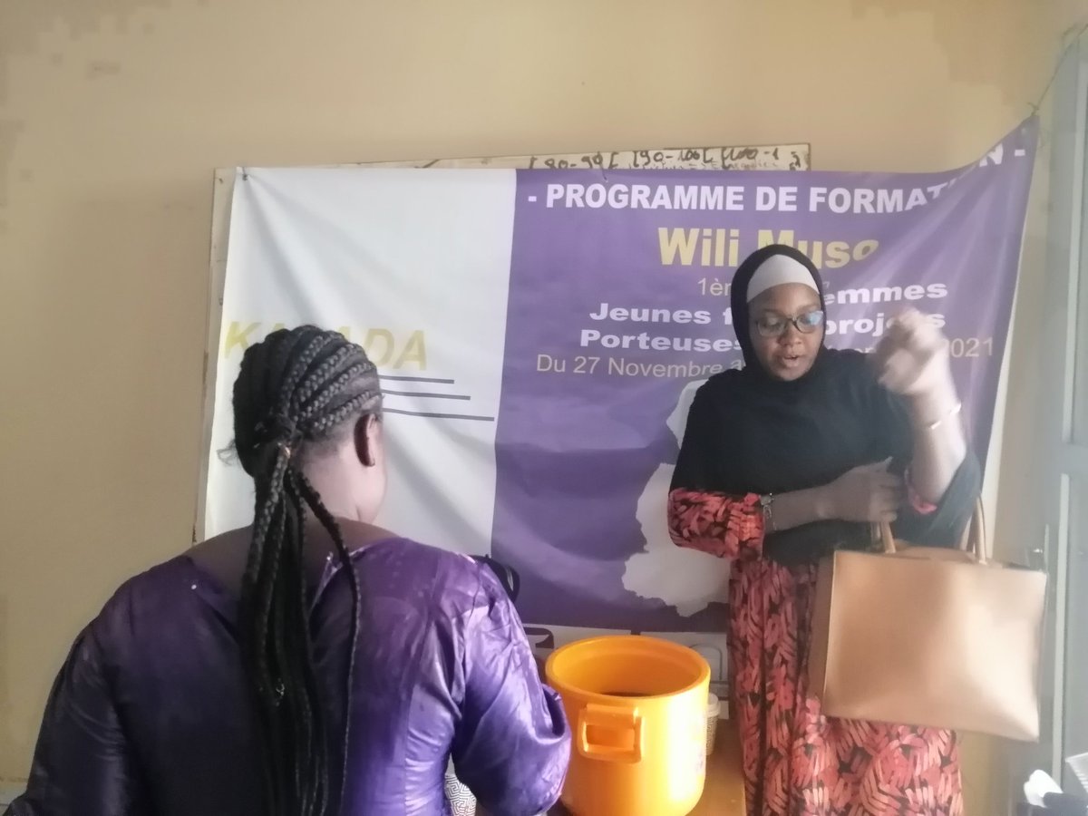 Les sessions d'apprentissage continuent avec nos braves dames. En compagnie de nos partenaires pour leurs soutiens et les modules de formations.
#mairiesegou
<a href="/TicSultMali/">TicSultMali</a>
#keitech
#cadh
Session animée par <a href="/Araba_Coulibaly/">Araba Coulibaly</a>