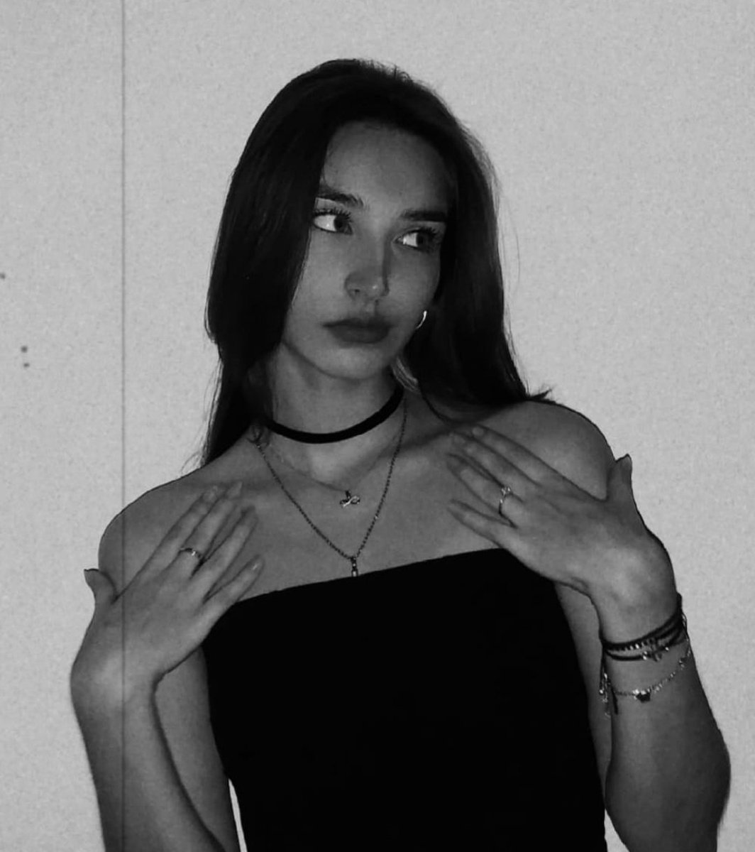 taeangelll's tweet photo. 'Thinking of you is a poison I drink often'

#ARSD #ARMYSelcaDay @BTS_twt https://t.co/ECZuDKOHAQ