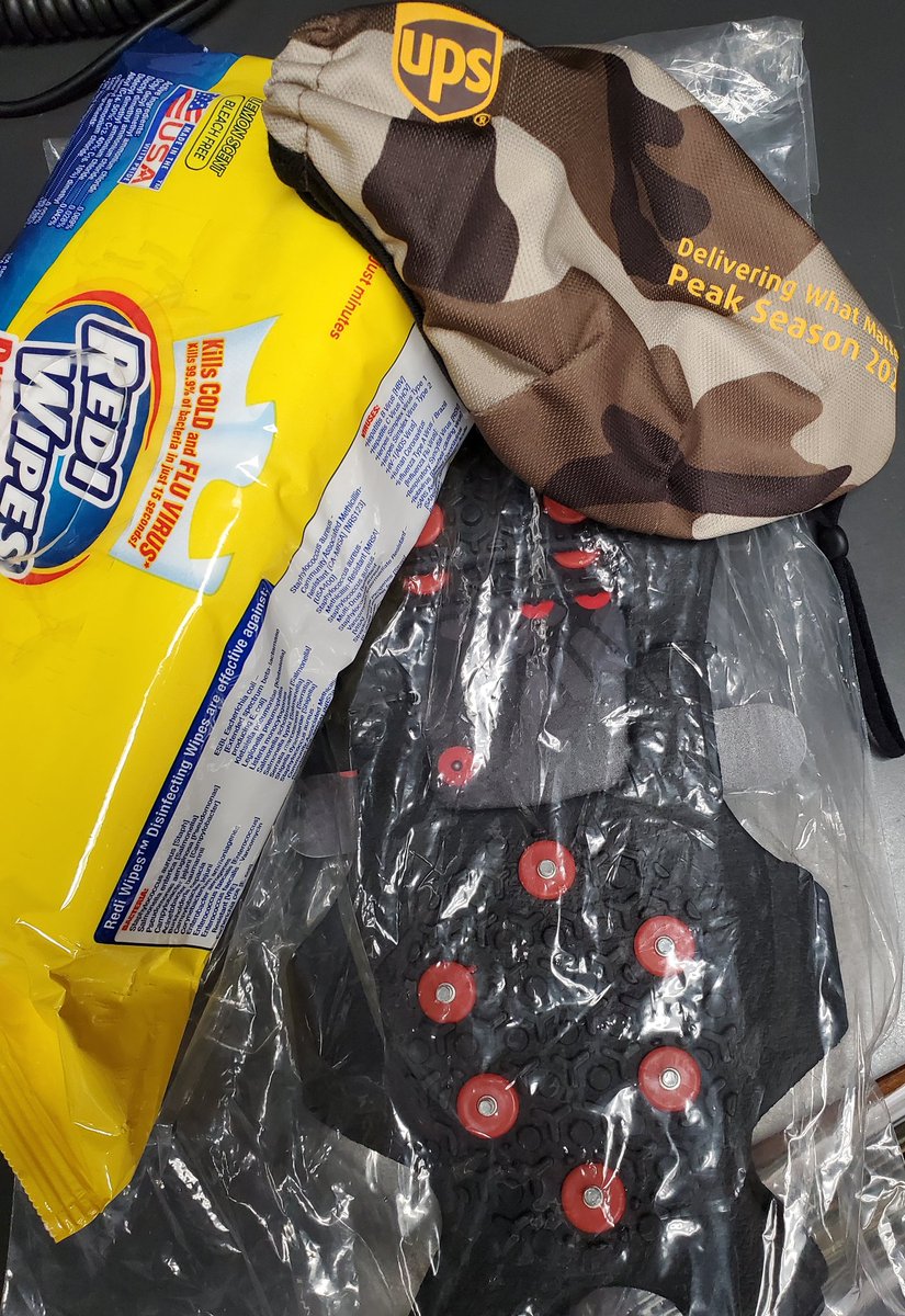 USaftey's tweet photo. Busy Morning.... Wellness Monday Treats with Rob Crookers Trail Mix( a drivers favorite ingredients so I named it after him 🤭), I made sure all my drivers had PPE supplies in car 😷 and then a rainy 🌧 In Cab Distraction Observation!!! 
#Ned2021
#santashelpers https://t.co/HfvZrCzxjp