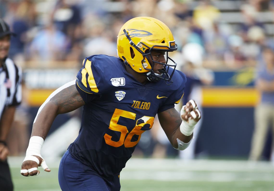 Extremely blessed to have received an offer from The University of Toledo 🚀#weball @coachburbrink @CoachMessay @CoachJustinAR @WDorsey_7 <a href="/CoachNCole/">Coach Cole</a>