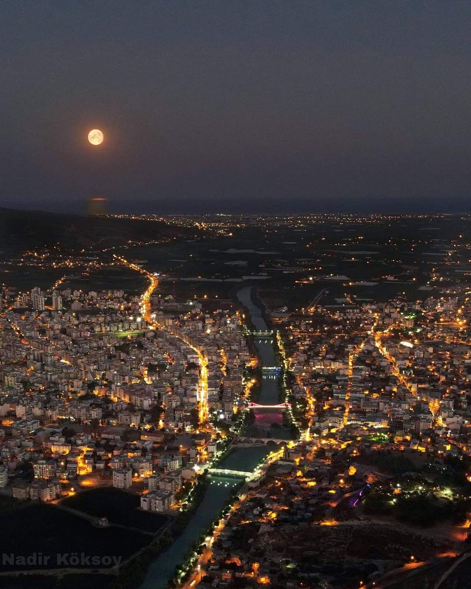 Bu şehrin her sokağında...