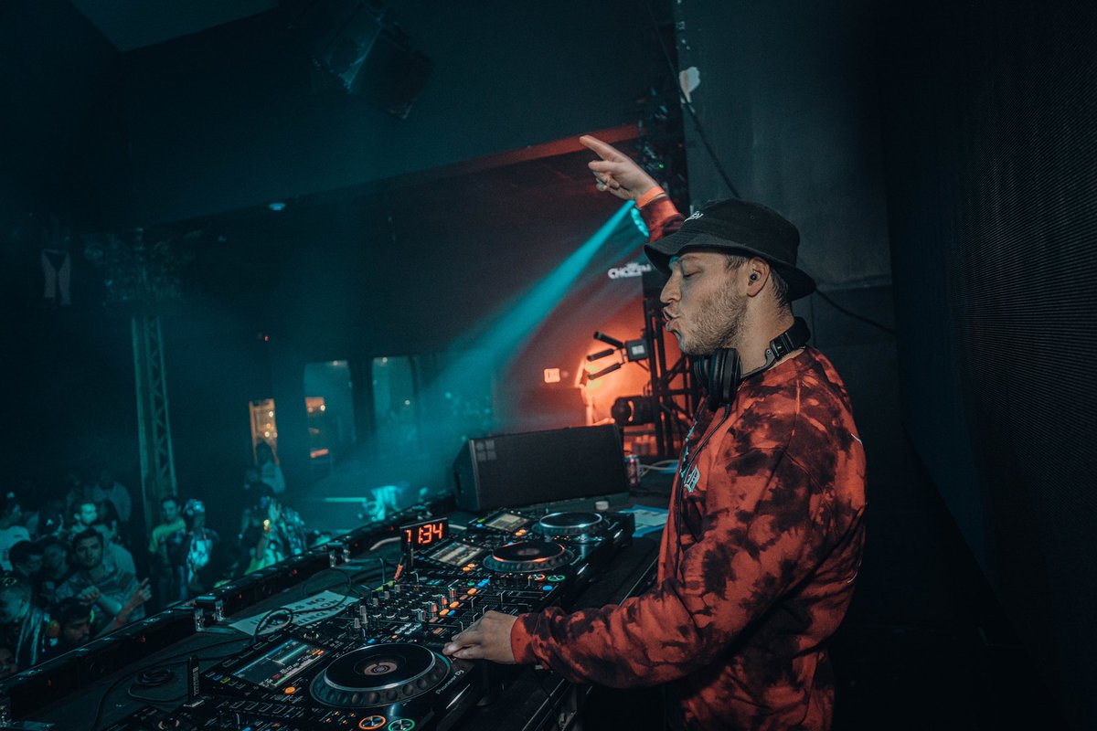 noneothervisual's tweet image. Saturday Night was🔥 @irispresents #noneothervisuals