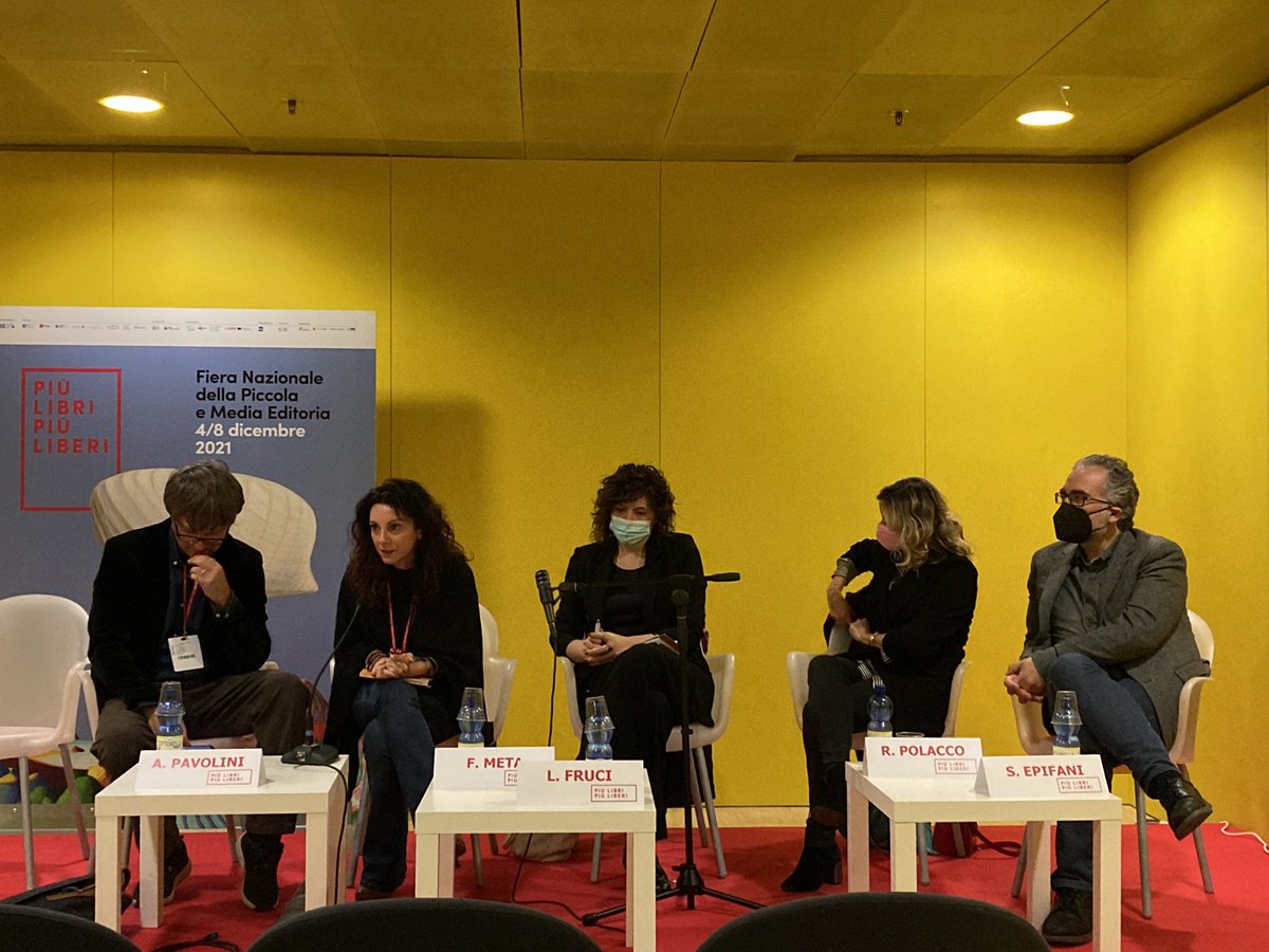 Ora a @piulibri21 
“Le nuove professionalità e i nuovi modelli dell’intermediazione culturale”
<a href="/stefanoepifani/">Stefano Epifani</a> con <a href="/RosaPolacco/">rosa polacco</a>, <a href="/federicameta/">Federica Meta</a>, <a href="/antpavolini/">antonio pavolini</a> e <a href="/lorenzafruci/">Lorenza Fruci</a>