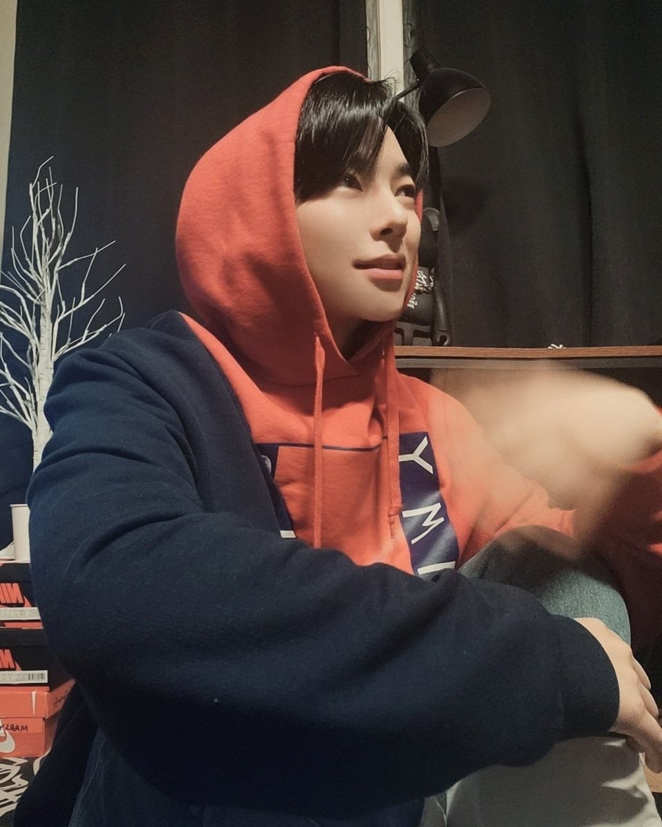 huna126's tweet photo. 춥다 https://t.co/wY6J9iaQmr