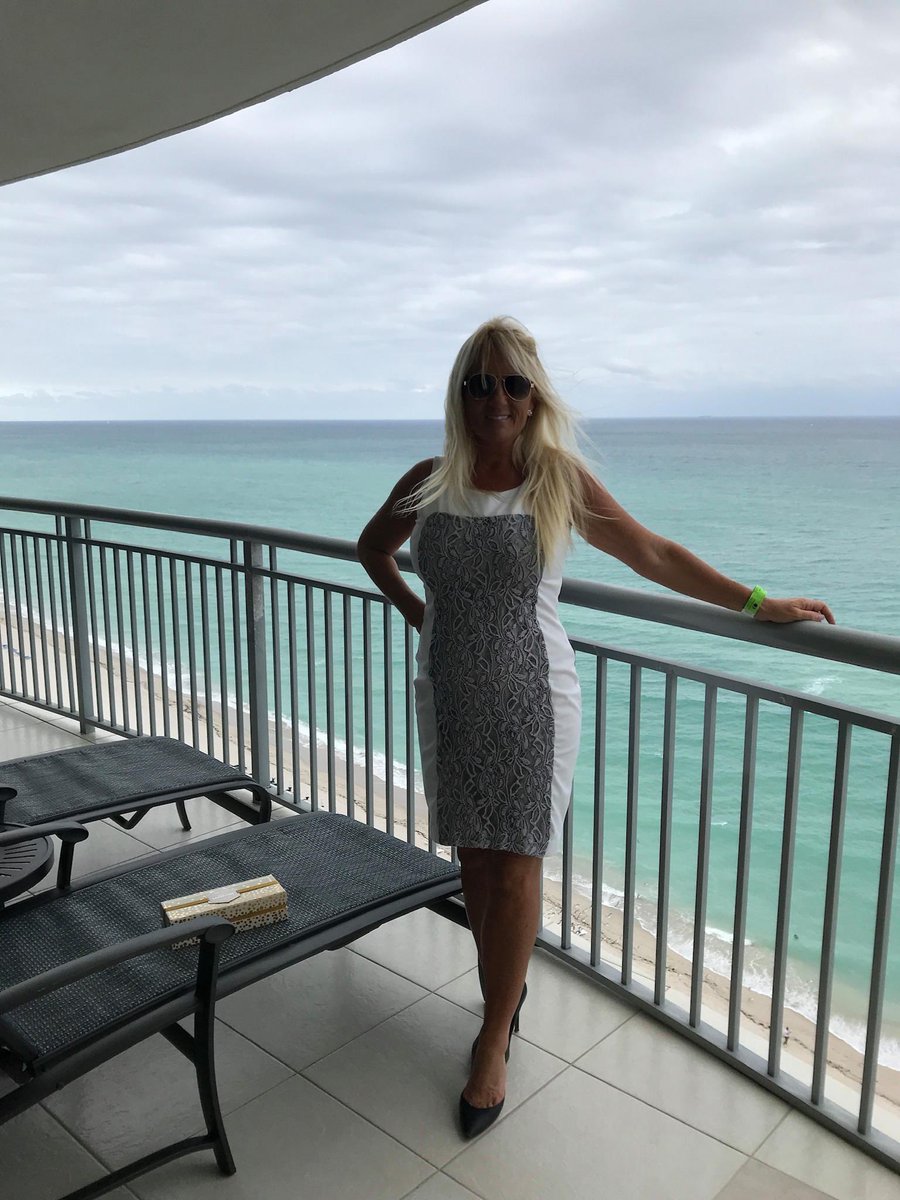 NatalieMcBee's tweet photo. #NatalieMcBee (561) 596-8191 #OceanfrontExpert https://t.co/EvXaWE2gxm