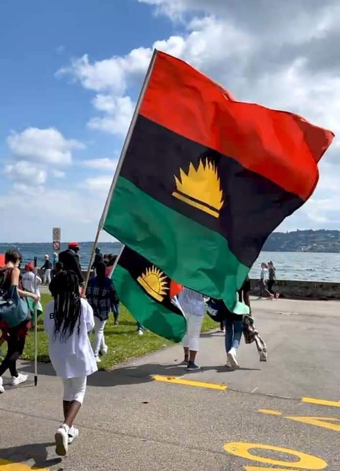 SamSamjonesel's tweet photo. @Real_AmakaIke Freedom to #NnamdiKanu
Freedom to #Biafra
Freedom to #AllBiafranInPrisons
Freedom to #Ambazonia
Freedom to #Oduduwa
Freedom to #Kwararafa
Freedom to #Afrika
Freedom to #IndigenousPeopleWorldwide
Anybody who say Indigenous People shall not exist must Disappear https://t.co/uYPdbxO9jX