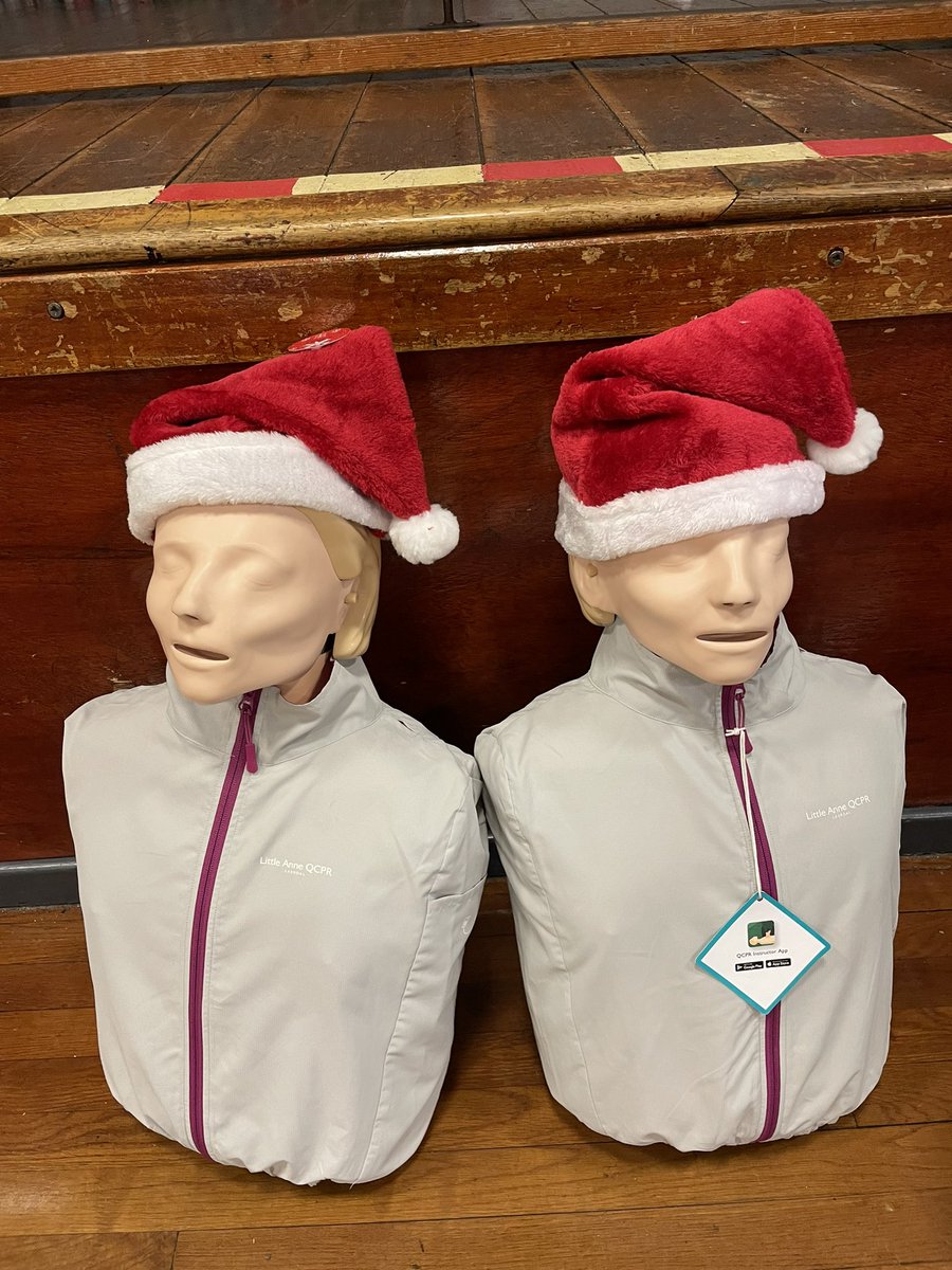 LR_Tyneside's tweet photo. Bojo and Trump taught an amazing CPR session at St Aidan’s in Ashington. #childrensfirstaid #firstaid https://t.co/lR57VTSxhQ