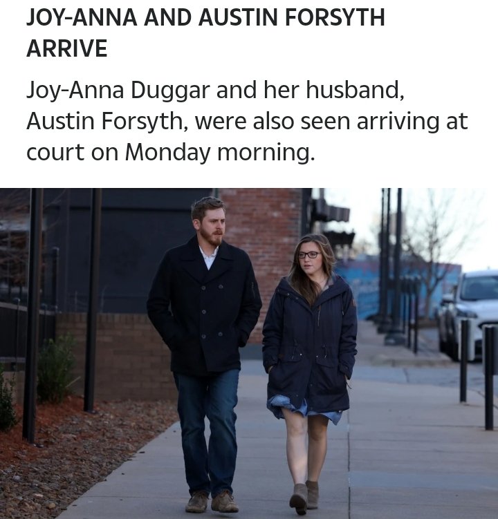 SparrowHeart23's tweet photo. #JoyAnnaDuggar and #AustinForsyth arrive to court Monday morning ING for the #JoshDuggarTrial https://t.co/EvJcXBUCZz