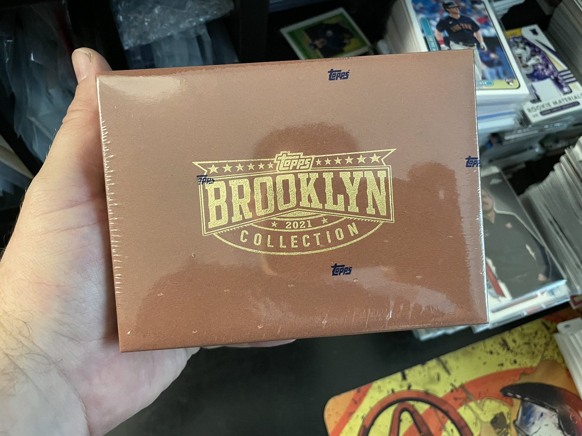 WatchTheBreaks's tweet photo. Is it too early for a giveaway?

RT and Follow to enter to win a Topps Brooklyn Collection box!

#Collect 

*winner drawn Wednesday &amp; will have one week to claim from video draw to be posted below ⤵️ https://t.co/3Rg8XVHXP3