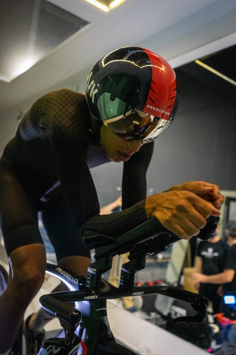 NetcompanyINEOS's tweet photo. Suit fit 🤵‍♂️ @bioracer style.

With over 30 years of innovation woven into every stitch, our 2022 kit is designed to be raced in.

#HowFastFeels https://t.co/zKlNY88rjU