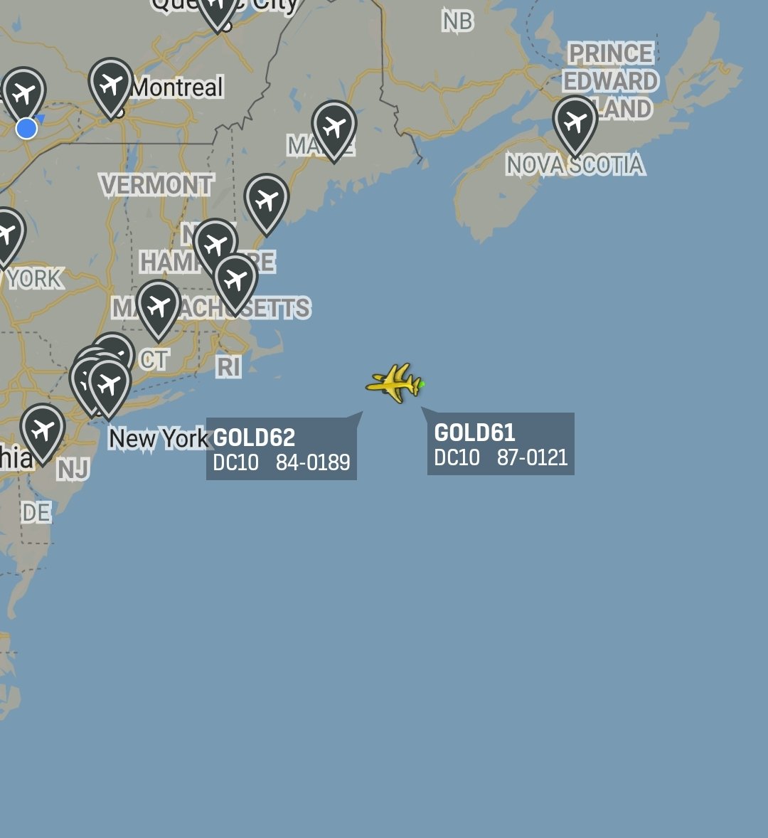 is_keelu's tweet photo. #USAF 
McDonnell Douglas KC-10A Extender 

#GOLD61 87-0121
#GOLD62 84-0189 https://t.co/g5ylzrfAMv
