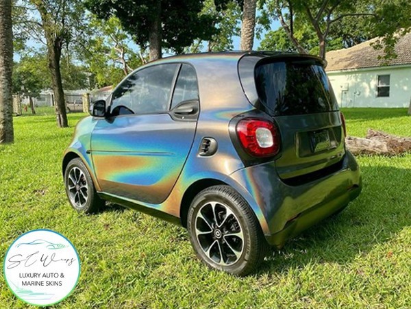 ffellers's tweet photo. #Smartcar #colorchangewrap in @ADGraphics_NA SW Gloss Metallic Pride Prismatic Grey vinyl by @scwraps_. Thanks from #fellers https://t.co/BqsbheeeMF