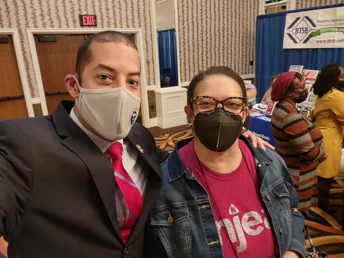 SpillerForNJEA's tweet photo. It was my honor to kick off the 2021 @njasl School Librarian Convention in Atlantic City last night. School librarians are absolutely vital(!) to the success of our best-in-the-nation public schools. ALL students deserve access to school libraries! 

#CourageConnectionCompassion https://t.co/HdV7BJq4xH