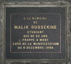 Patrick49000P's tweet photo. Il y a 35 ans, un jeune étudiant manifestait contre le projet de réforme universitaire #Devaquet.
Il y a 35 ans, ce jeune étudiant de 22 ans été frappé à mort par des policiers.
35 ans plus tard, souvenons nous et continuons de rendre hommage à Malik #Oussekine .
Cc @GDarmanin https://t.co/21Ukac7DIs