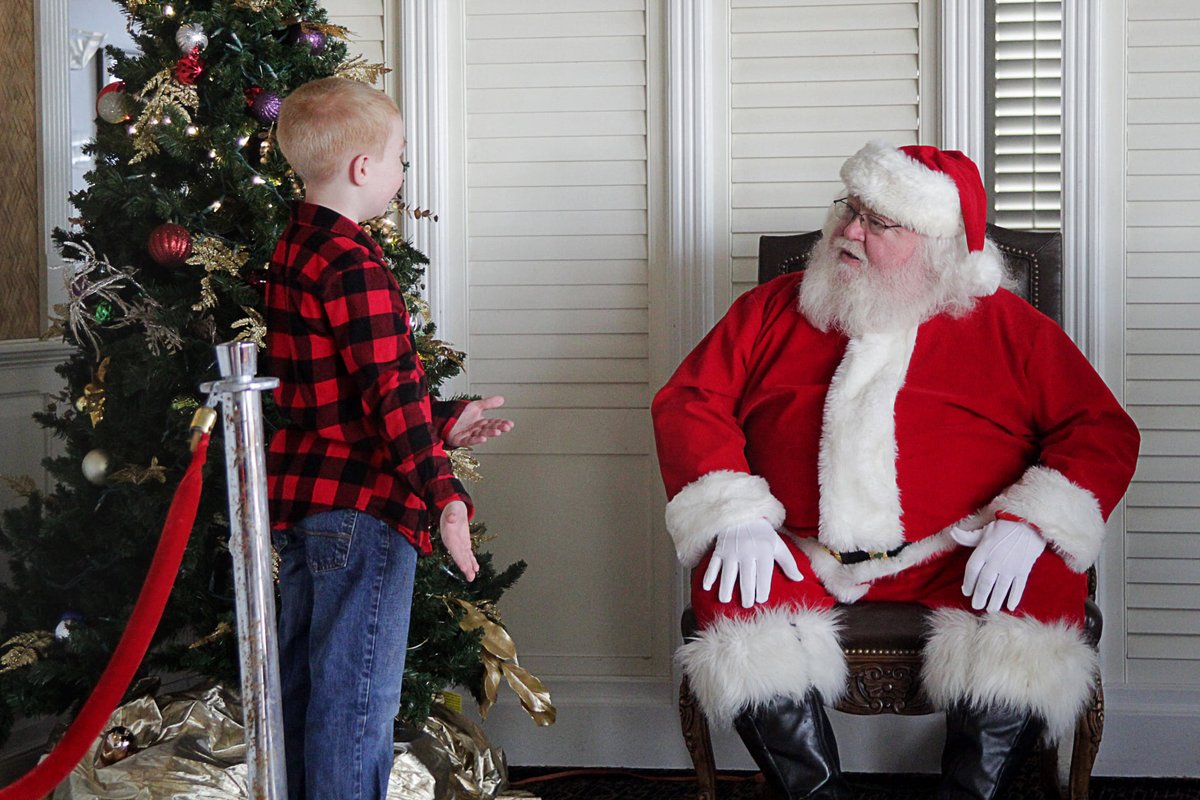 DunesManor's tweet photo. Thank you to everyone who showed up for Breakfast with Santa this past weekend. It felt strange not having it last year. Santa will be here once again this Saturday from 9am - 11:30am. https://t.co/QzZloNYTrA https://t.co/eAlIRtLiNO
