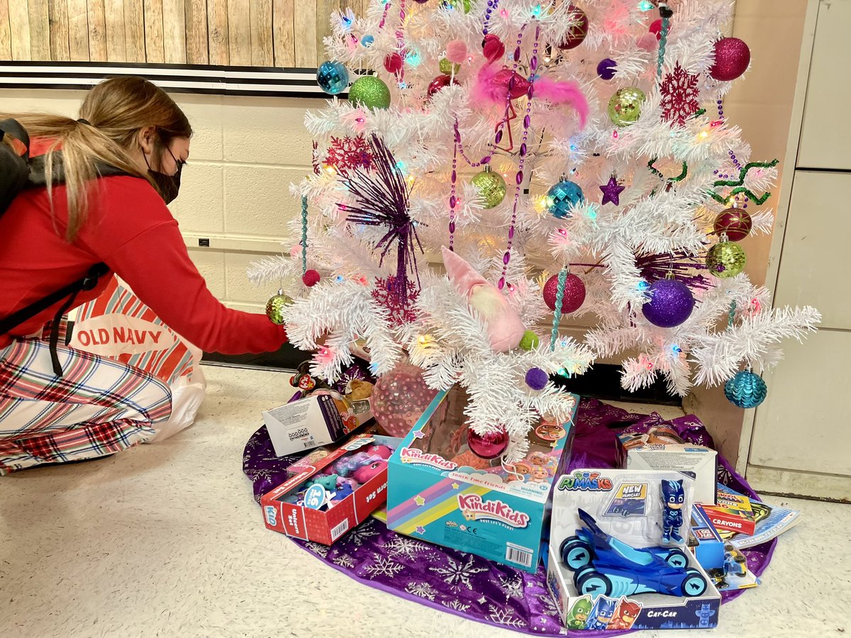 WBHS_FCCLA's tweet photo. The giving season 🎄💜 #GiveMore #LoveMore https://t.co/cCfSz1bB0S
