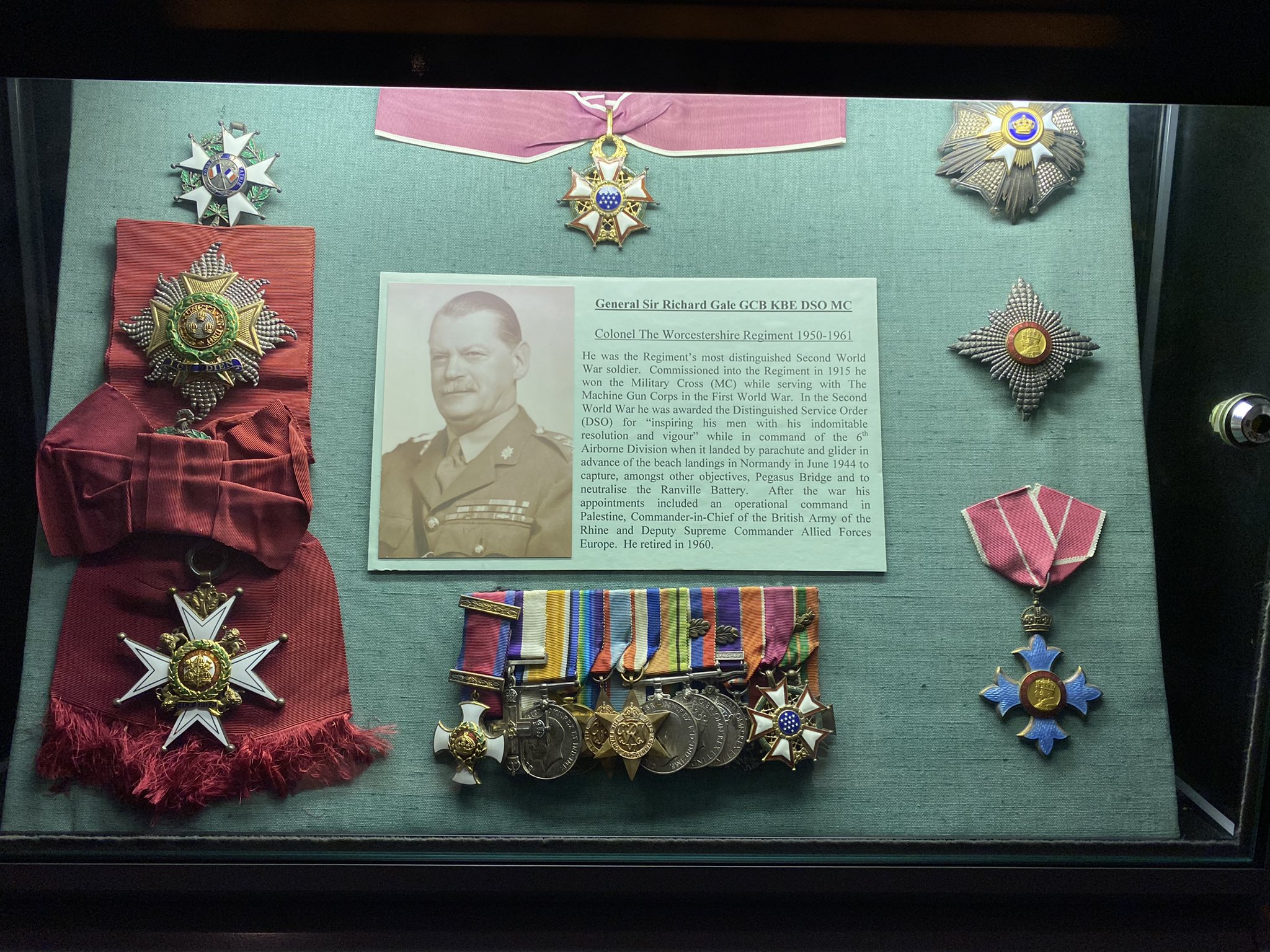 6th Airborne retweeted:
 
			
 
			 
 
				As our museum is the Worcestershire Soldier Story, an interesting item from the Worcestershire Regt (now Mercians) are the medals of General Sir Richard ‘Windy’ Gale who was also Commander @6thairborne on D-Day #military #history