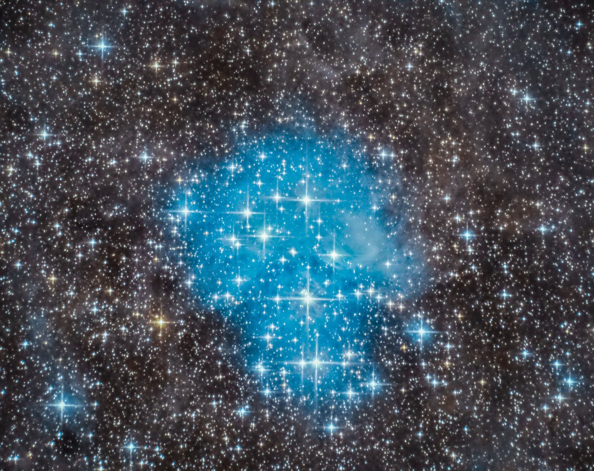 Las Pléyades (M45)
#Astrophotography #cielosESA <a href="/esa_es/">ESA España</a>